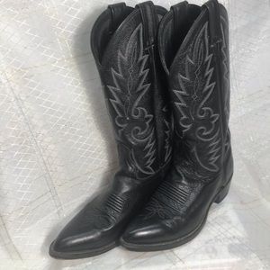 Men’s  Dan Post cowboy boots, size 7 Ee